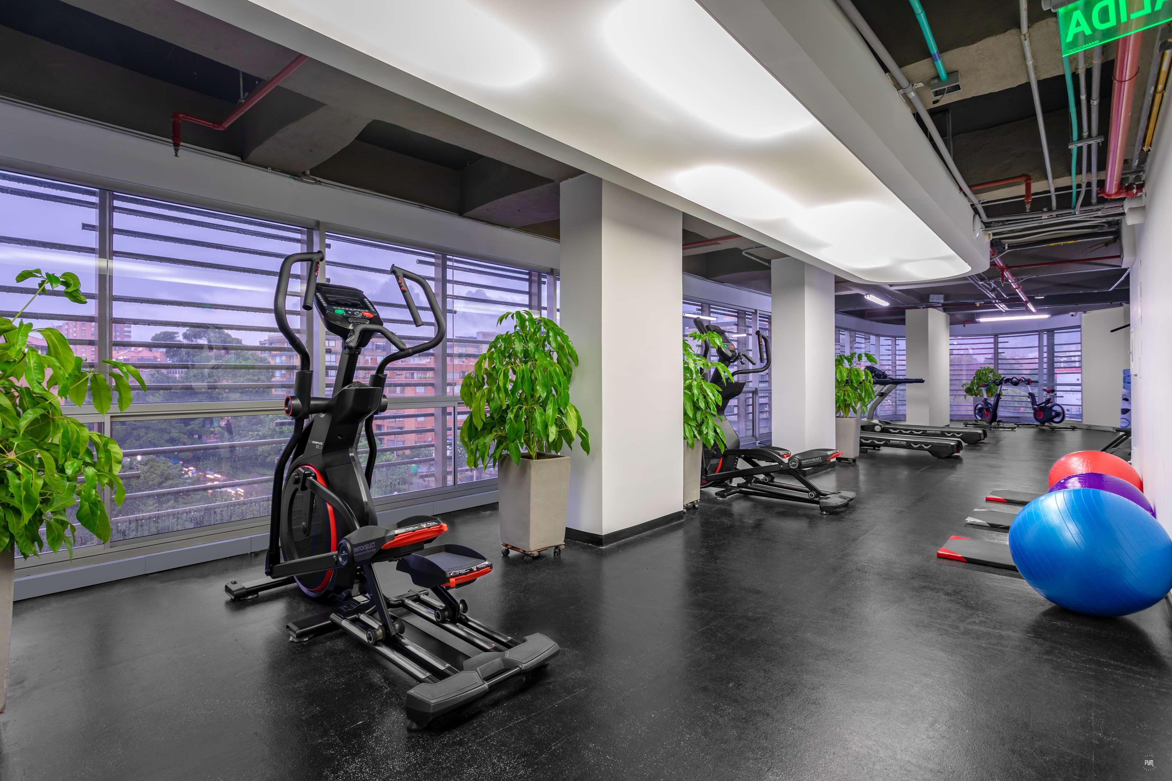 Sonesta Hotel Bogota Exterior photo The gym at the hotel