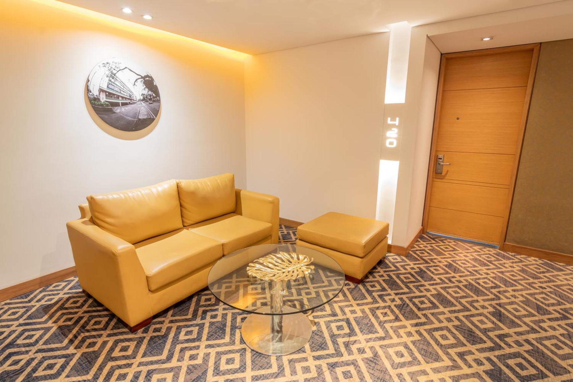 Sonesta Hotel Bogota Exterior photo A room at the hotel